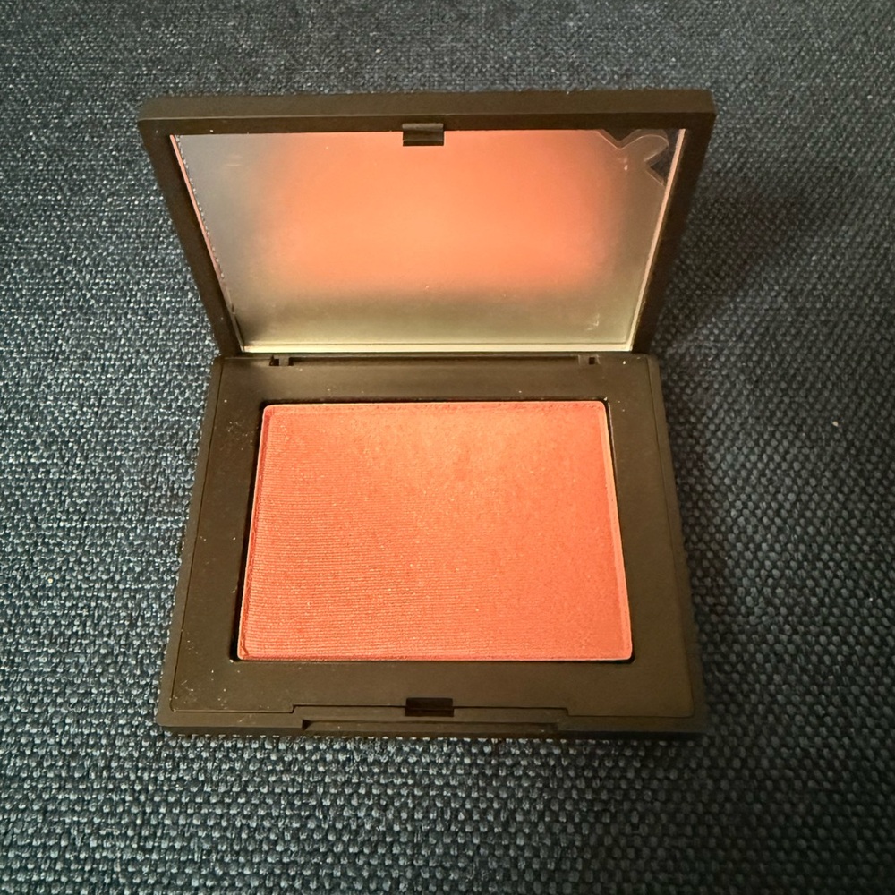 NARS Powder Blush in Orgasm 777 - Picture 4 of 13